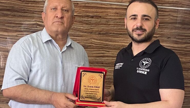 Şırnak’ta 32 yıllık sağlık emekçisi Sadık Fırat’a veda töreni