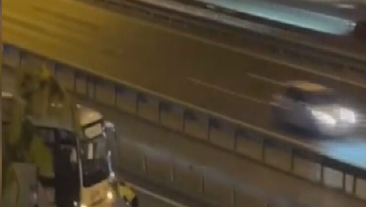 Sultangazi TEM’de arızalanan midibüsü kadın trafik polisi sürücülerle itti