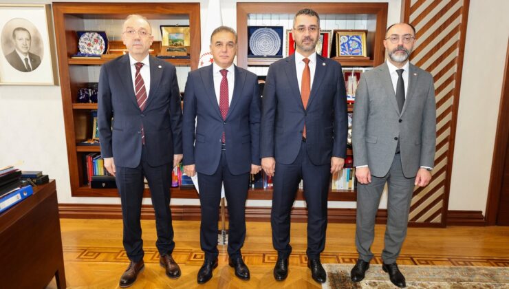 TEB, Hatipoğlu’na genç eczacı istihdamı ve eczane ekonomisi taleplerini iletti