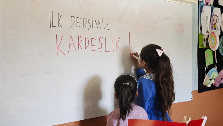Tek öğrencisi olan okulda, artık iki öğrenci var