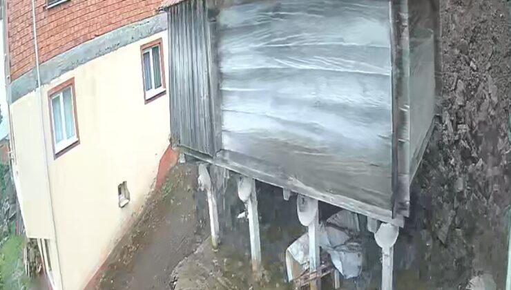 Trabzon’da metrekareye 50 kilogram yağış heyelanı tetikledi, serendi kamerada yıkıldı
