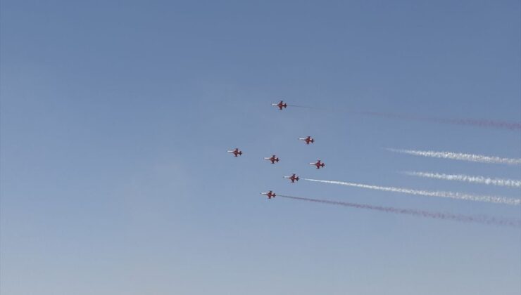 Türk Yıldızları, Afrika kıtasındaki ilk uçuşunu Mısır semalarında gerçekleştirdi