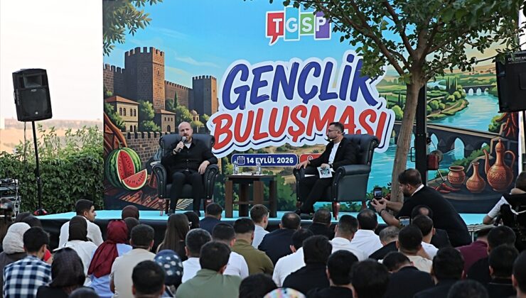 Türkiye Gönüllü Teşekküller Vakfı Mütevelli Heyeti Başkanı Bilal Erdoğan, Diyarbakır’da gençlerle buluştu: