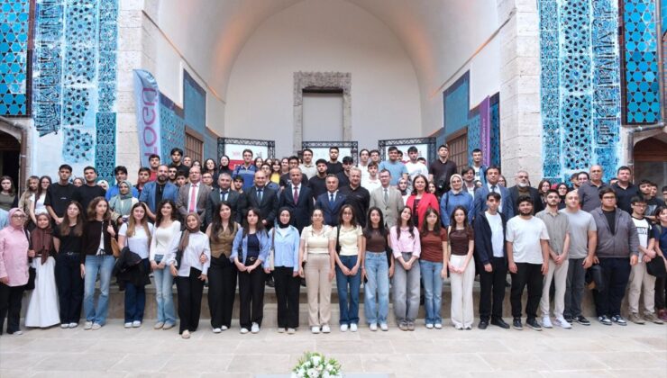 Yeni tıp öğrencileri Gökmedrese’nin tarihi kimliğiyle buluştu