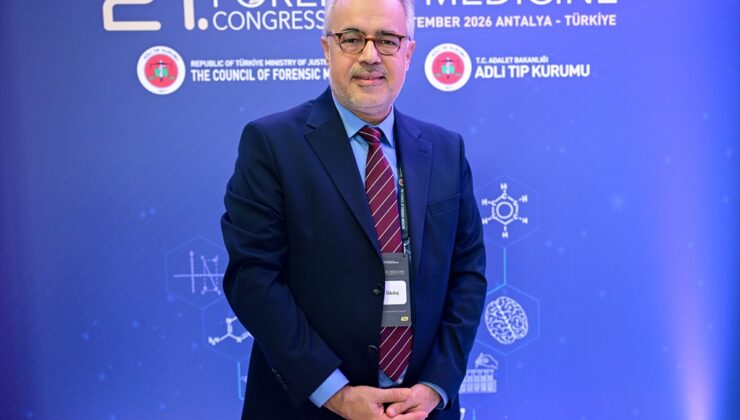YÖK Üyesi İlkılıç, Adli Tıp Günleri’nde taşıyıcı anneliğin etik sorunlarını anlattı