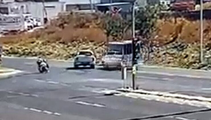 Yolcu minibüsü elektrik direğine çarptı; 1’i bebek 3 yaralı