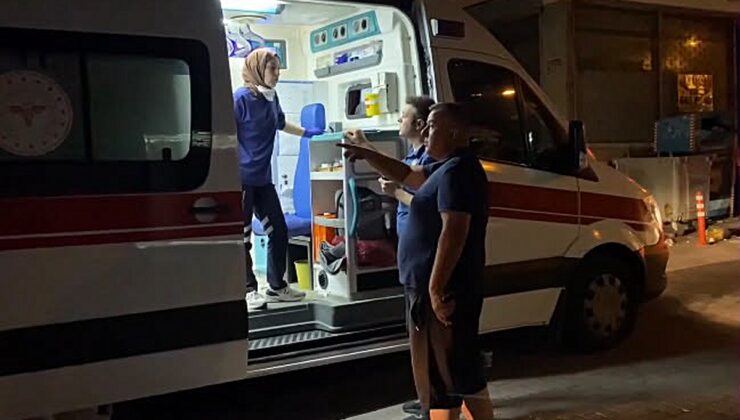 Zeytinburnu’nda 5 katlı binada yangın: 5 kişi dumandan etkilendi