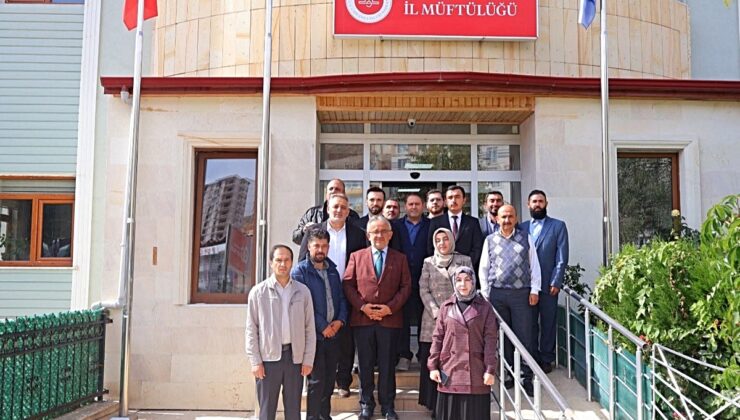 Zonguldak İl Müftülüğüne atanan Bayram Danacı, Bayburt’ta personelle vedalaştı