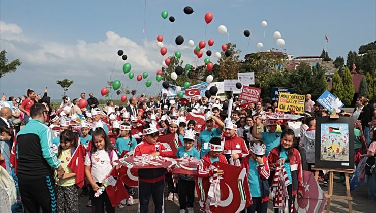 Zonguldak Kozlu’da öğrenciler Gazzeli çocuklar için uçurtma uçurdu