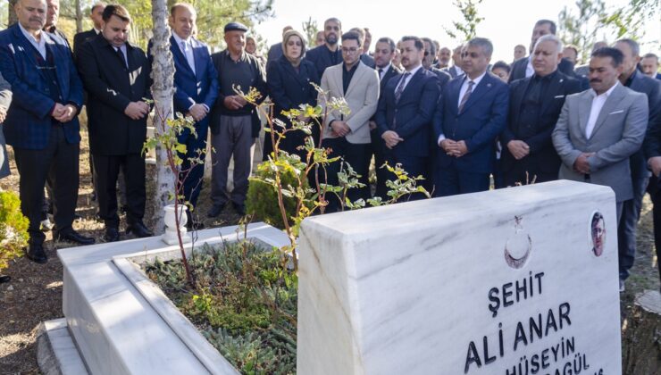 15 Temmuz şehidi muhtar Ali Anar, mezarı başında anıldı