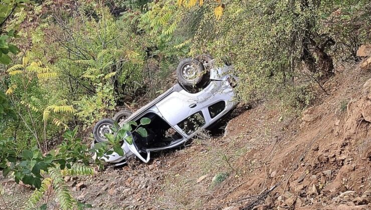 Adana Feke’de sürücüsü hakimiyetini kaybeden cip uçuruma yuvarlandı, 2 kişi yaralandı
