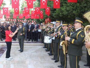 Adana, Mersin, Hatay ve Osmaniye’de Cumhuriyet’in 103. yıl törenlerine çelenk sunuldu