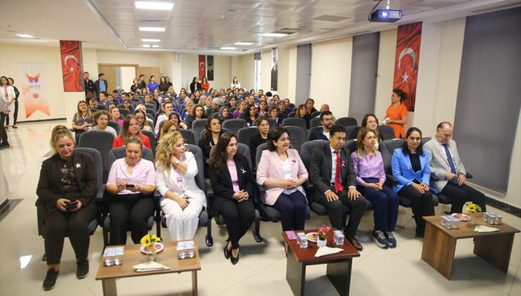 Adana’da meme kanseri etkinliğinde Türkiye’de yılda 26 bin tanıya dikkat çekildi