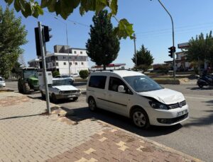 Adıyaman’da 4 aracın karıştığı zincirleme kazada 1 kişi yaralandı