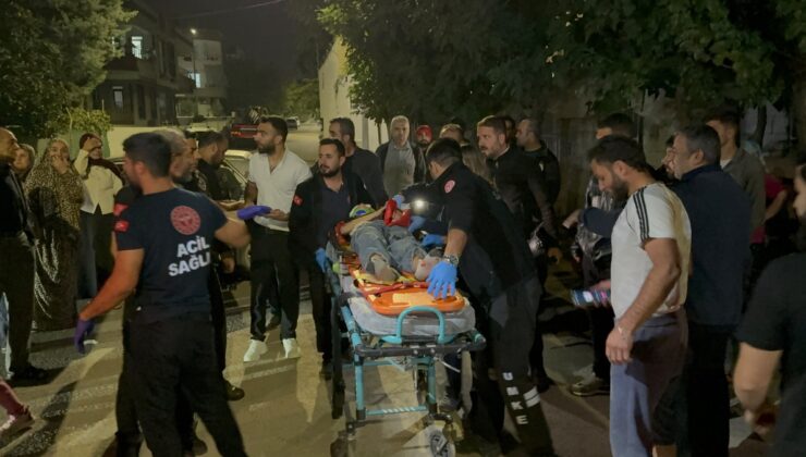 Adıyaman’da savrulan otomobil bisikletli iki çocuğa çarptı, çocuklar yaralandı