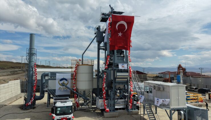 Ağrı’da asfalt plenti, doğal gaz tesisi ve 40 araçlık filo hizmete alındı
