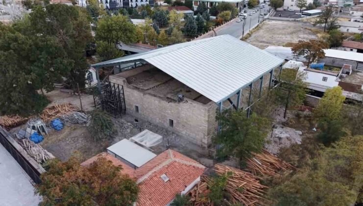 Aksaray Eskil’de restorasyonu süren tarihi Ulu Cami 7 yıldır ibadete kapalı kaldı