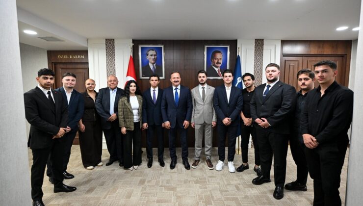 Anahtar Parti Genel Başkanı Ağıralioğlu, Ufuk Üniversitesi heyetini ağırladı