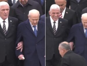 Anıtkabir’de dikkat çeken görüntü! Bahçeli ve Dervişoğlu kol kola yürüdü