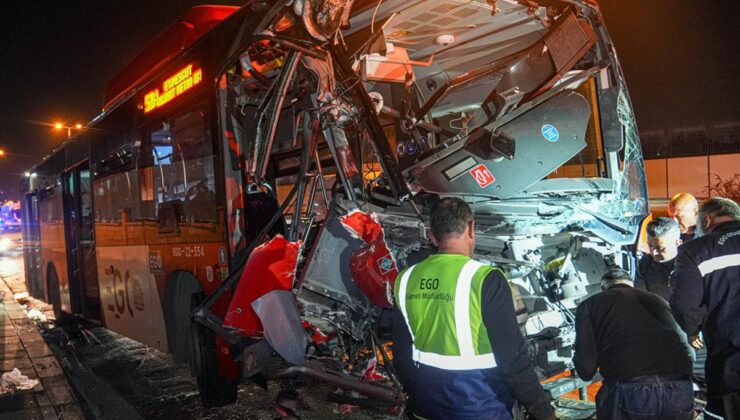 Ankara’da belediye otobüsü, üst geçide çarptı: 24 yaralı
