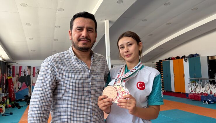 Aslı Salım, İtalya’daki 2026 Kick Boks Dünya Şampiyonası’nda bronz madalya kazandı