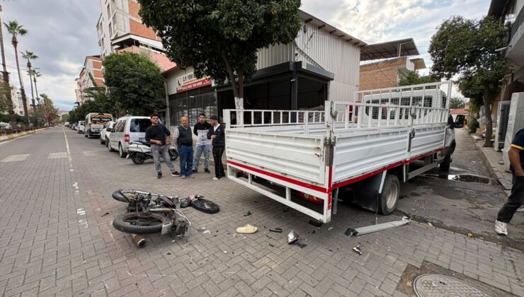 Aydın Nazilli’de 16 yaşındaki motosiklet sürücüsü kamyonetle çarpışıp ağır yaralandı