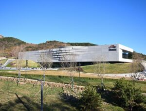 Badaling’deki Çin Seddi Müzesi yenilenerek cumartesi yeniden ziyarete açıldı