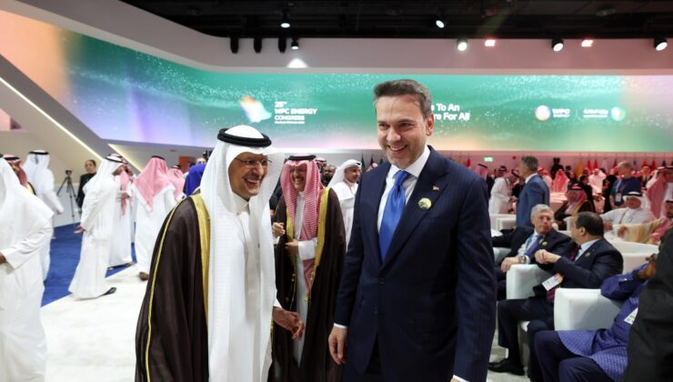 Bakan Bayraktar, Riyad’da enerji vizyonunu paylaştı, Dünya Petrol Kongresi’ne katıldı