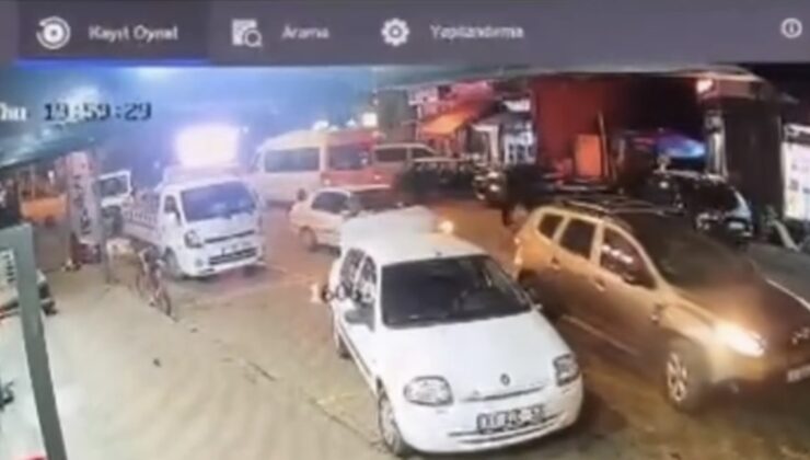 Bartın Ulus’ta 81 yaşındaki H.K. fren yerine gaza basınca otomobil markete girdi