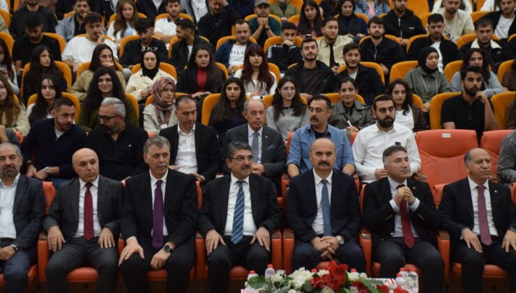 Batman Üniversitesi’nde ‘Batman Esintisi’ kitabı düzenlenen programla tanıtıldı