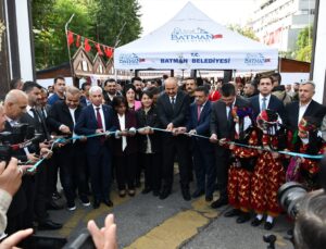 Batman’da bu yıl üçüncüsü düzenlenen Tekstil Fuarı 130 stantta 115 firmayla açıldı