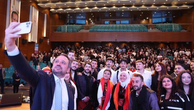 BAÜBİS öğrencileri, 404 gencin bir araya geldiği Ankara’daki programa katıldı