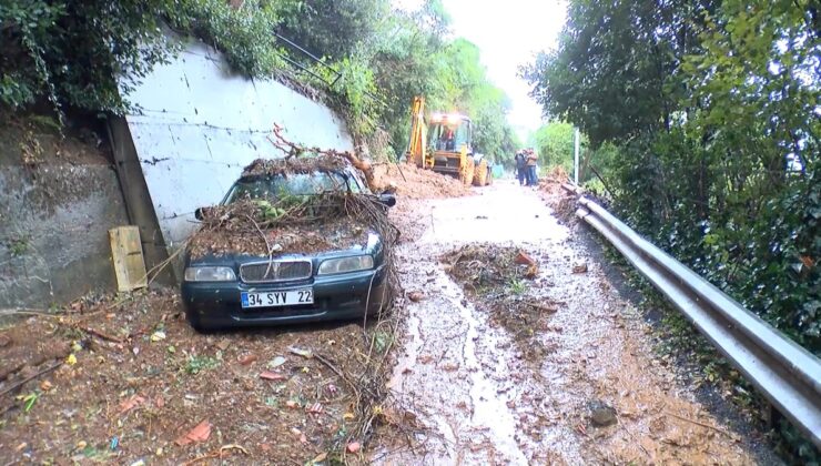Beykoz’da sağanak sonrası toprak, park halindeki aracı yaklaşık 15 metre sürükledi