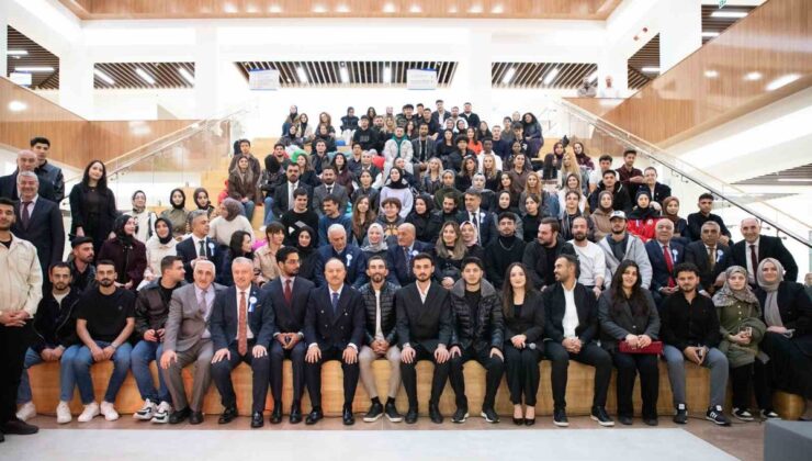 Binali Yıldırım, EBYÜ’ye 4 elektrikli otobüs kazandırılacağını bildirdi