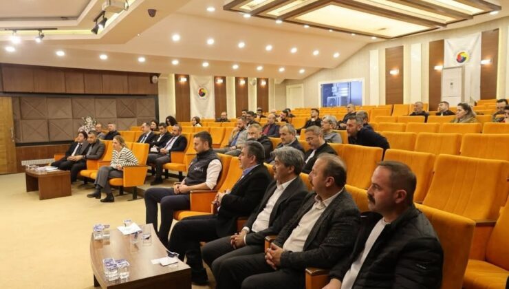 Bolu Gerede’de işverenlere yabancı istihdamı ve çalışma izinleri anlatıldı