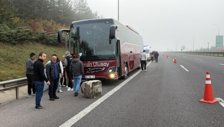 Bolu’da sis nedeniyle Anadolu Otoyolu’nda zincirleme kazada 2 kişi yaralandı
