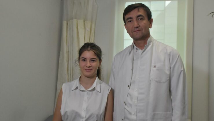 Boynunda fazladan kaburga çıktı! 3 yıldır piyano çalamayan 15 yaşındaki Alisya ameliyatla yeniden tuşların başında
