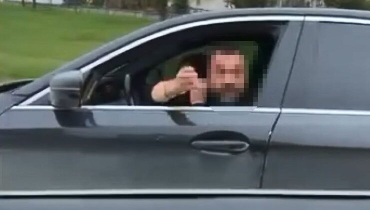 Büyükçekmece’de yol verme tartışmasında sürücü, diğer aracına arkadan çarpıp kaçtı