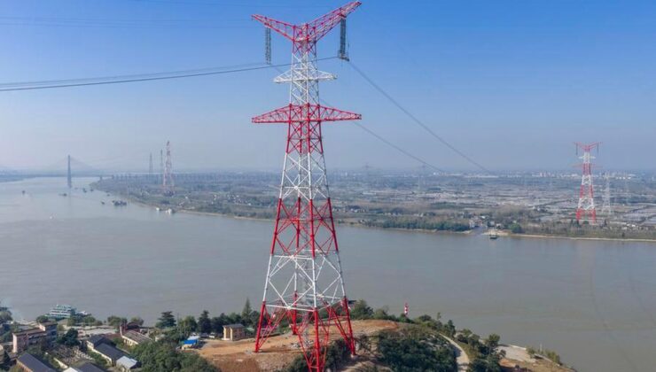 Çin’de 2.370 kilometrelik enerji hattında kablo döşeme çalışmaları tamamlandı