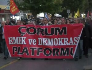 Çorum’da YENİ Parti, Halk TV’ye kayyım kararını yürüyüşle protesto etti