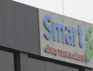 DİSK Başkanı Çerkezoğlu, Aliağa’daki Smart Solar işçilerine destek verdi