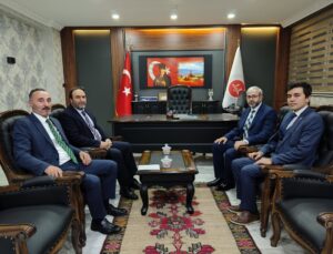 Diyanet heyeti, Ağrı İl Müftüsü Dr. İhsan İlhan’ı makamında ziyaret etti