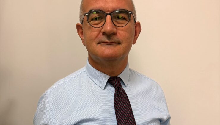 Doç. Dr. Doğan, kuduz riskinde yarayı en az 10 dakika su ve sabunla yıkamayı önerdi
