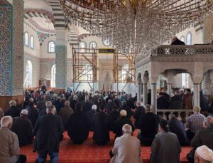 Düzce İl Müftülüğü, vefat eden din görevlileri için Mevlid-i Şerif programı düzenledi