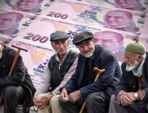 Emekli maaşlarına düzenleme hazırlığı…Prof. Dr. Hakkı Hakan Yılmaz: “Mevcut koşullarda bu artışlar şüphesiz ki yeterli olmayacaktır”
