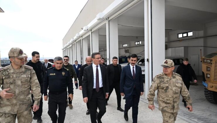 Erzurum Valisi Baruş Karayazı’da öğretmenevi inşaatını inceledi
