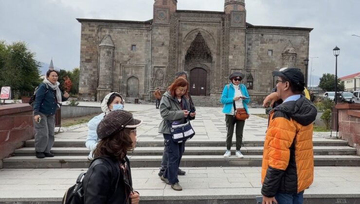 Erzurum’da 8 ayda turist sayısı 428 bin 563’e çıktı, yaz ayları kışı geçti