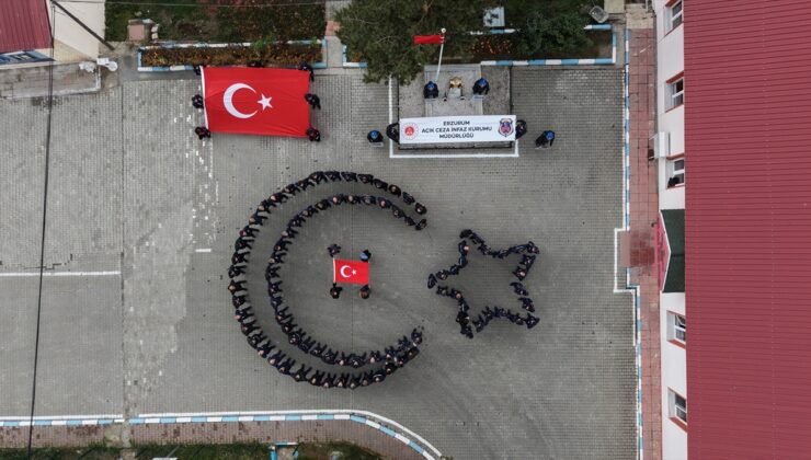 Erzurum’da cezaevi personeli Cumhuriyet’in 103. yılına ay-yıldız koreografisi yaptı