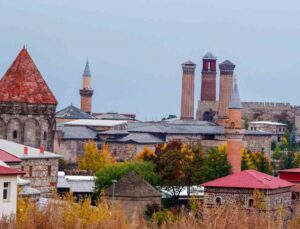 Erzurum’da ilk 8 ayda turist sayısı yüzde 36,9 artarak 428 bin 563’e ulaştı