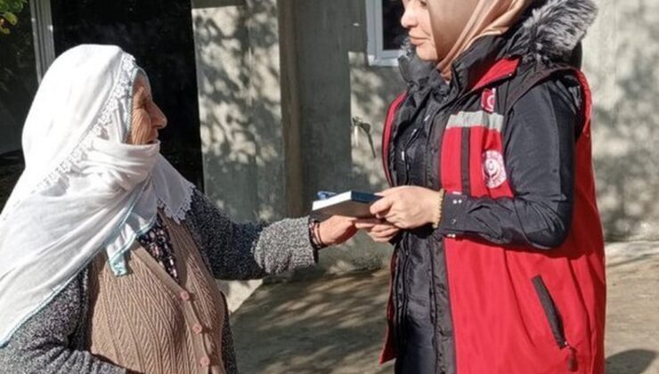 Erzurum’da psikososyal destek ekipleri yaşlıları evlerinde ziyaret ediyor